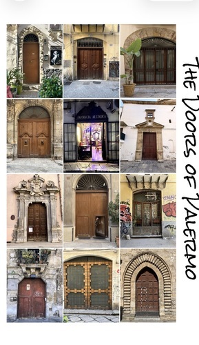 Leinwand-Fotocollage als Urlaubserinnerung mit historischen Türen im Raster, weißem Rand und seitlicher Schrift